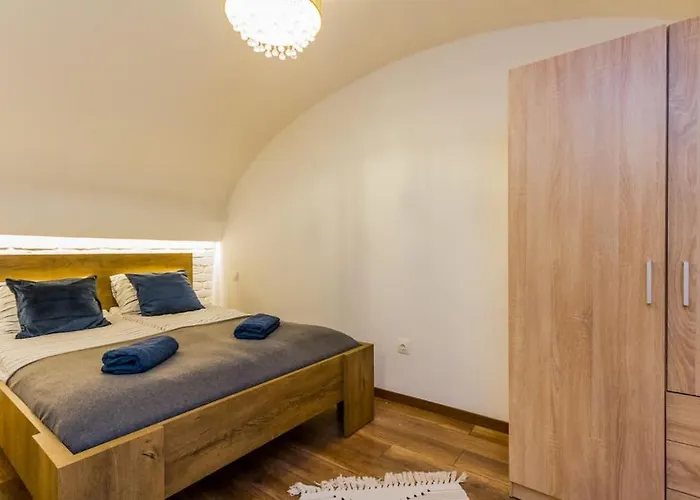 Charming Central Residence By Newave Apartments