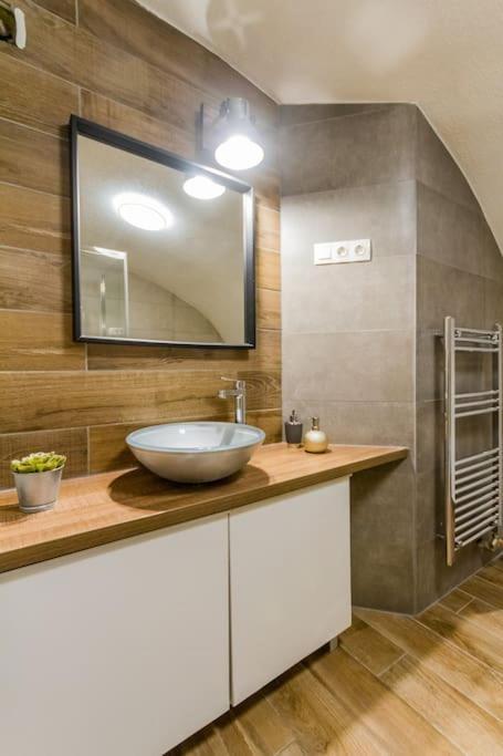 Apartment Charming By Newave *
